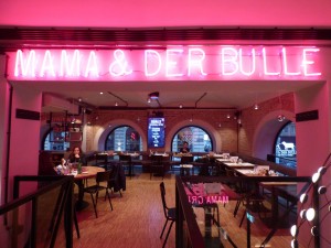 Mama & Der Bulle - Wien