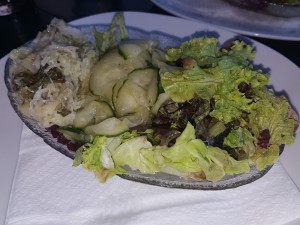 Kraut, Gurken, Grüner Salat