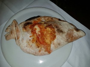 Pizza Calzone mit individueller Füllung