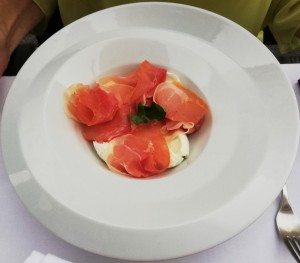 Büffelmozzarella mit Prosciutto.... - Osteria Dal Toscano - Wien