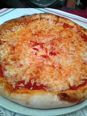 San Marino - Pizza Margherita (EUR 5,50)