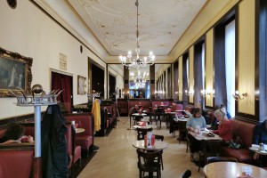 Cafe Ritter - Rechter Flügel - Traditoneller Stil - herrlich erhaltene ... - Cafe Ritter - Wien