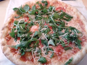 Tanti Saluti Pizza Di Rucola &amp; extra Knoblauch
