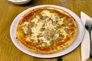 Il Mare - Pizza Sicilia (Tonno) - Teig weist gegenüber früher Schwächen auf, ... - Il Mare - Wien