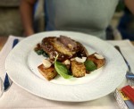 Das geschmorte Schulterscherz'l mit Austernpilzen und Zwiebelflan, hervorragend. - Buxbaum Restaurant - Wien