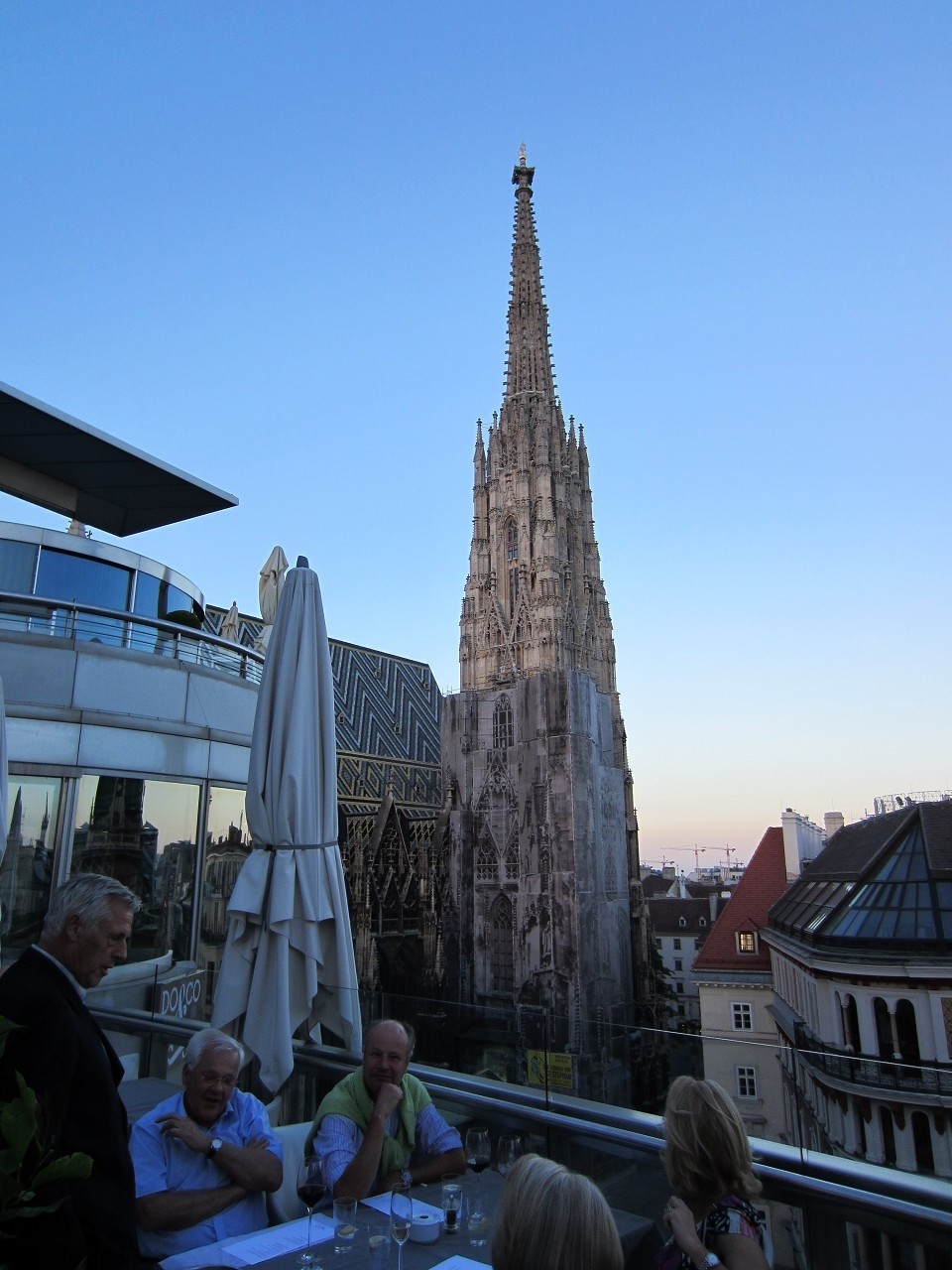 die Terrasse ist im Sommer immer voll - Do & Co Stephansplatz - Wien