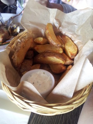 Large Chips with Garlic Aioli - O'Connors Old Oak - Wien