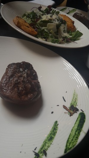 Filet Steak mit Ceasar Salat