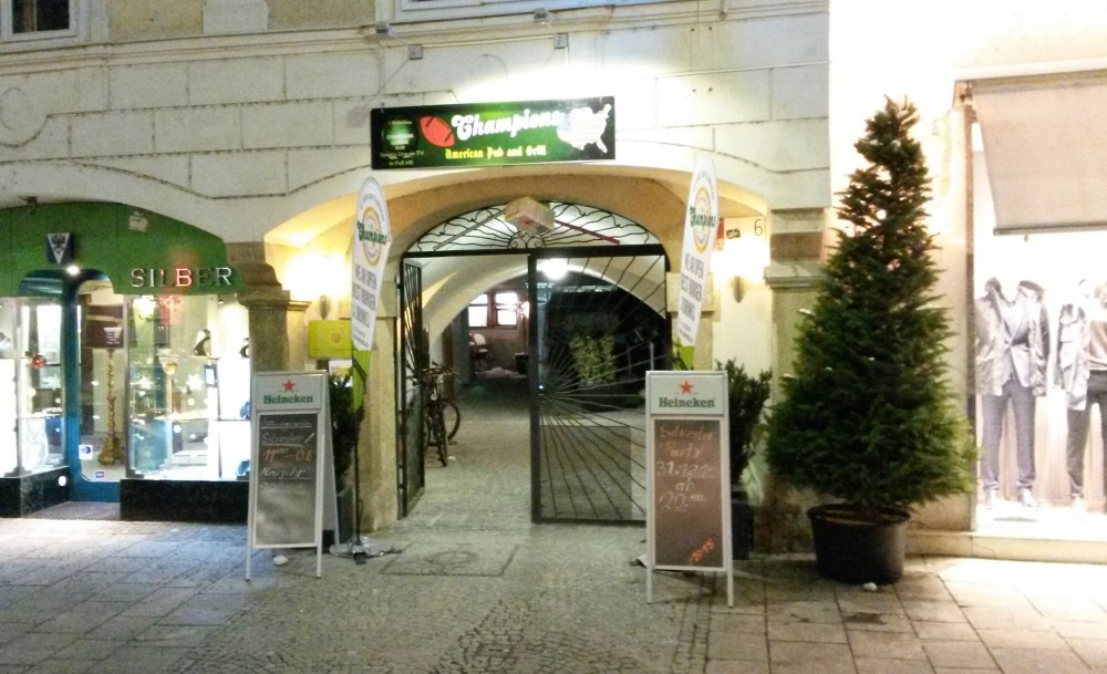 Eingang Stempfergasse - Champions American Pub and Grill - Graz