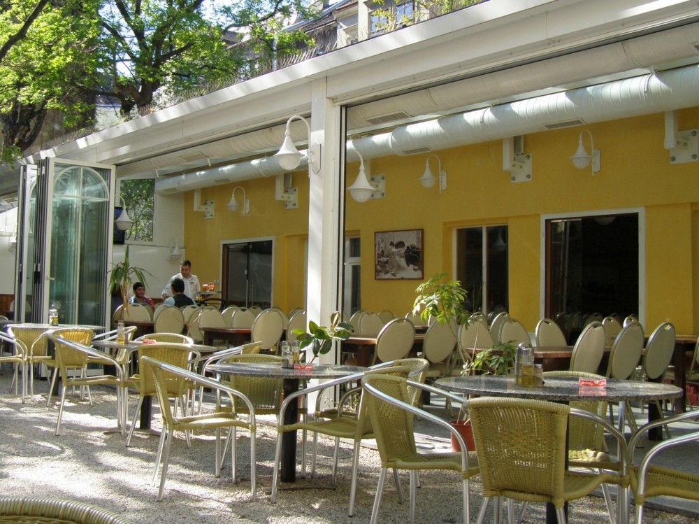 Der Wintergarten, im Sommer offen. - Restaurant Kent - Wien