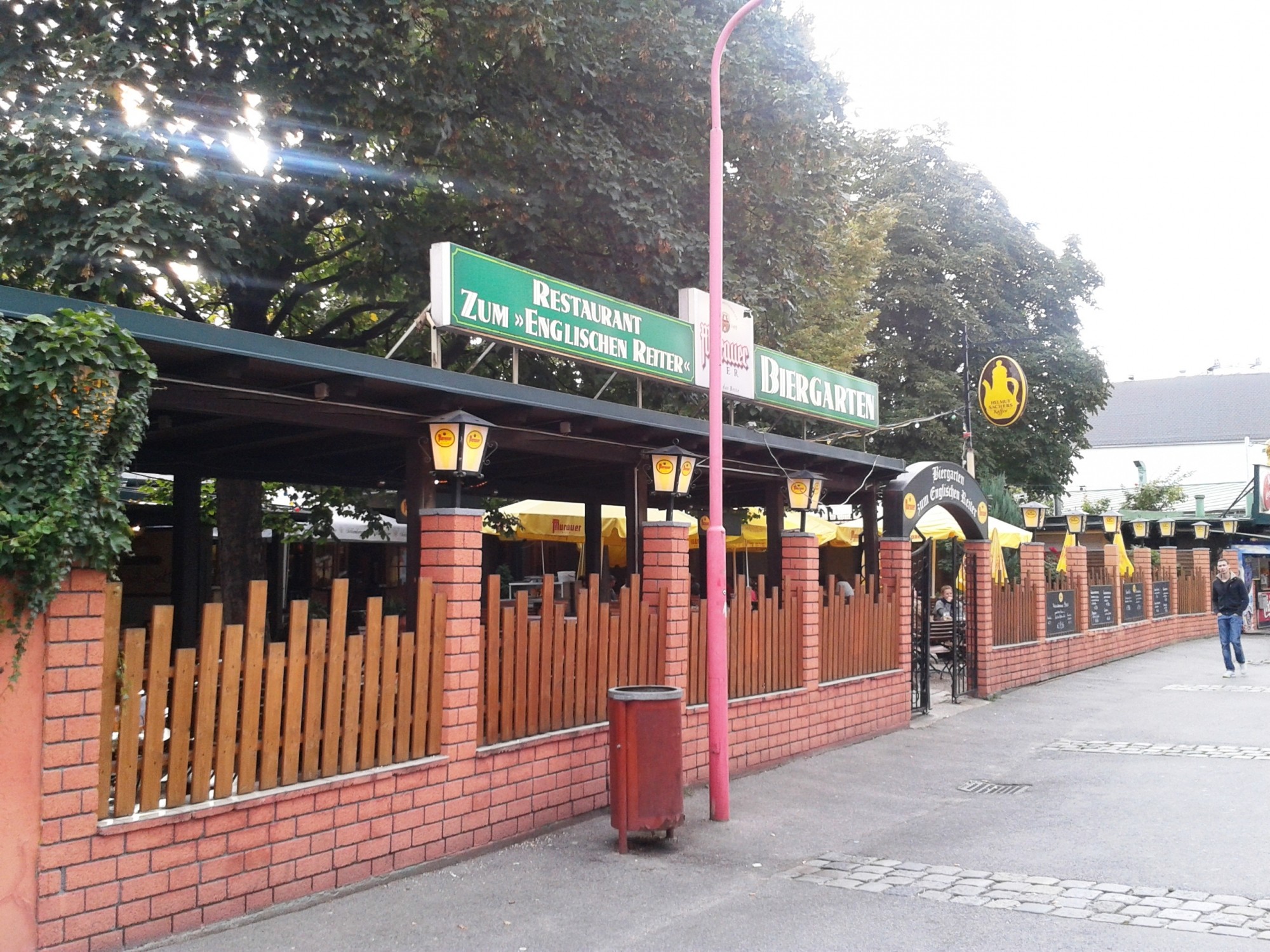 Zum Englischen Reiter Lokalaußenansicht & Gastgarten - Zum Englischen Reiter - Wien