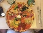 Nochmals: das Spitzenprodukt Pizza tutto! - Ristorante CAORLE - Wien