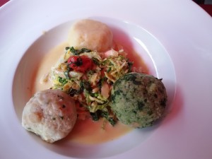 Mittagsmenue Vegetarische Alternative
3erlei Knödel mit Rahmwirsing
hat der ... - Gasthaus Adler - Klaus