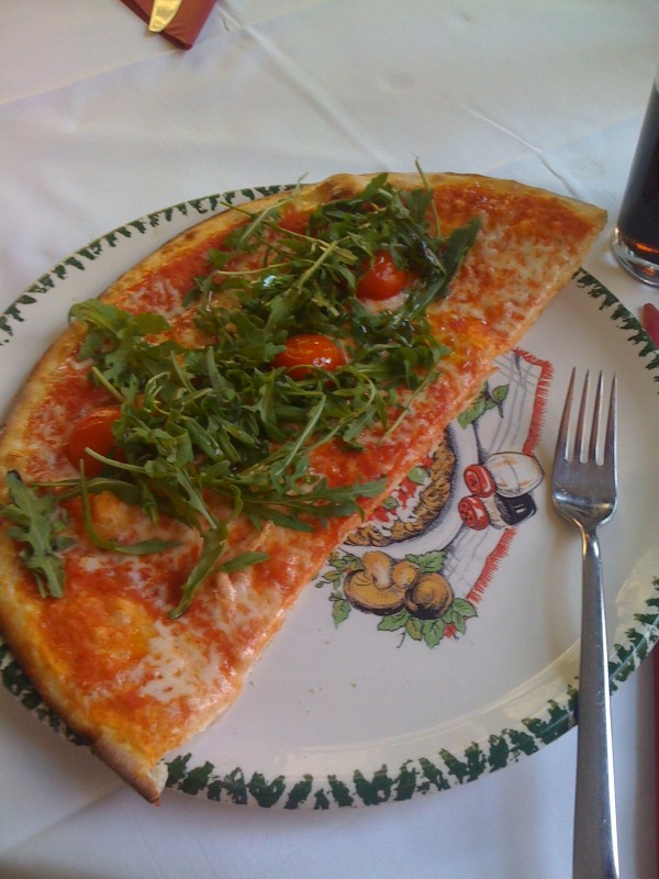 Pizza toscana 7,40 - Ristorante Gondola - Wien