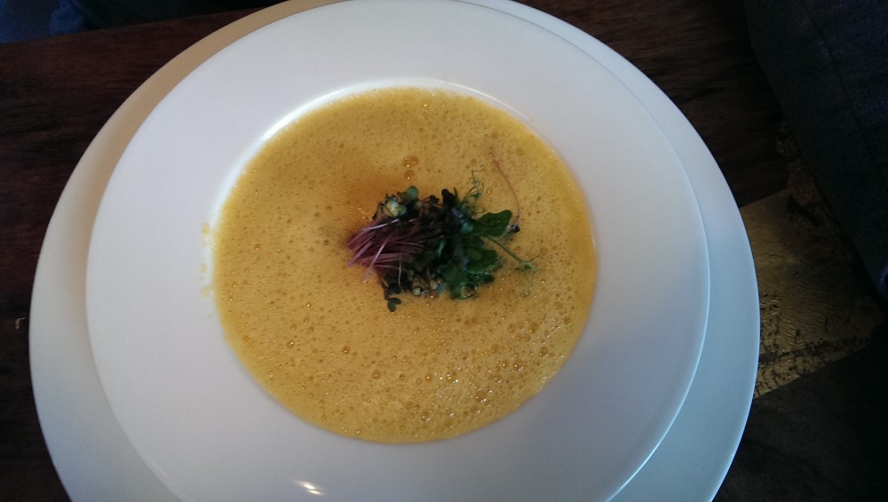Kübris-Curry-Suppe mit Garnele um 10,50 Euro. - Freigeist - Lustenau