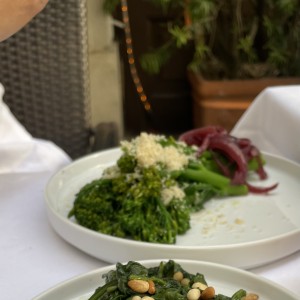 Wilder Broccoli und Spinat - Martinelli - Wien