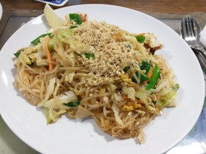 Pad Thai - gebratene Reisnudeln mit Garnelen