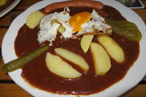 Fiakergulasch lt. meiner Freundin, eines der besten das sie je gegessen hat. - Pumpe - Gasthaus zum Grossglockner - Klagenfurt