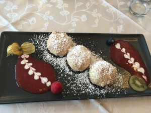 Topfenknödel mit Nougat, ausgezeichnet!