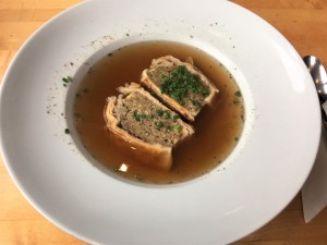 Fleischstrudelsuppe - Knusperhäuschen - Graz