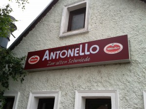 Pizzeria Antonello - Lokalaußenwerbung