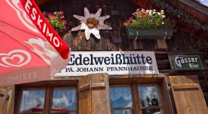 Von der Bergstation der Seilbahn auf die Bürgeralpe sind es nur wenige ... - Edelweißhütte - Mariazell