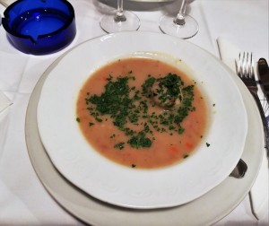 Zuerst eine ganz feine Ganslsuppe..... - Rudi's Beisl - Wien