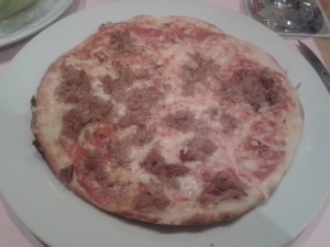 Kleine Pizza Tonno