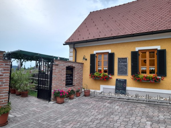 Weingut Buschenschank Bernhart - Riegersburg