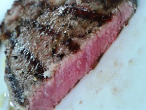 The View - Ribeye-Steak mit Ofenkartoffel und Sour-Cream-Sauce (Gutschein)