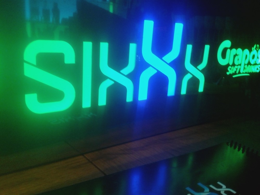 SIXXX - Café Bar Lounge SIXXX - Aspang-Markt
