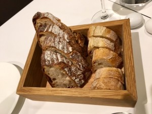 Brot zum Gedeck - Lingenhel - Wien