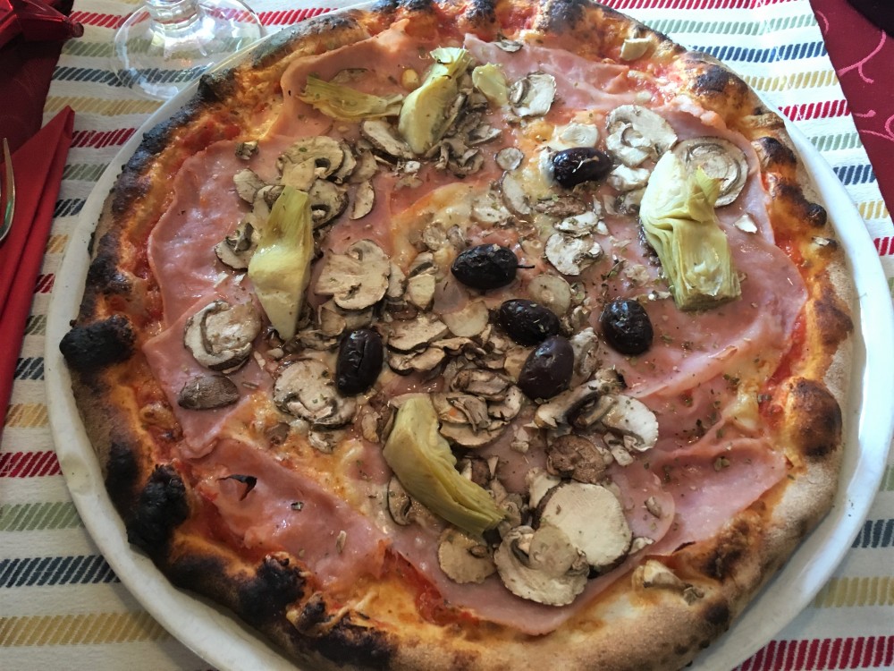 Pizza Capricciosa - Pizzeria Primavera - Unterpremstätten