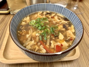 Pikant Säuerliche Suppe, tadellos und frisch - Liuliu - Wien