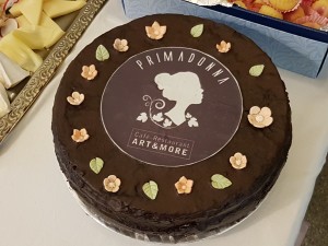 Torte zur Eröffnunngsfeier - Primadonna Cafe-Restaurant "Art & More" - Wien