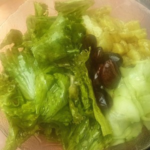 Gemischter Salat, gross, mit Käferbohnen und Gurken zum Grazer Krauthappl - Gasthaus zum Lindenhof - Bad Radkersburg