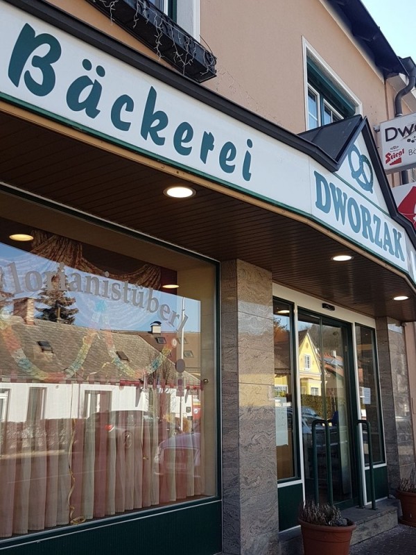 Bäckerei Dworzak - Hirtenberg