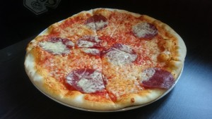 Pizza Salami - Riva Rosa - Wien