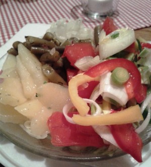 Alter Bach-Hengl - Gemischter Salat zum Backhuhn