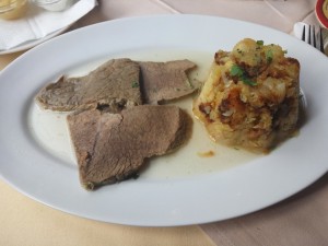 Gekochtes Rindfleisch mit Röster - Haideröslein - Wien