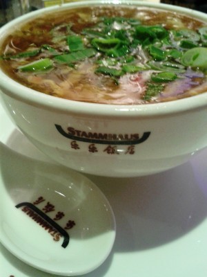 Süß-Saure und wirklich Pikante Suppe - Chinarestaurant Stammhaus - Wien