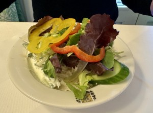 Gemischter Salat, tadellos. So geht frischer Salat auch im klassischen ... - Gasthaus zu den 3 Hacken - Wien