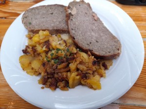 Faschierter Braten mit Rösterdäpfel