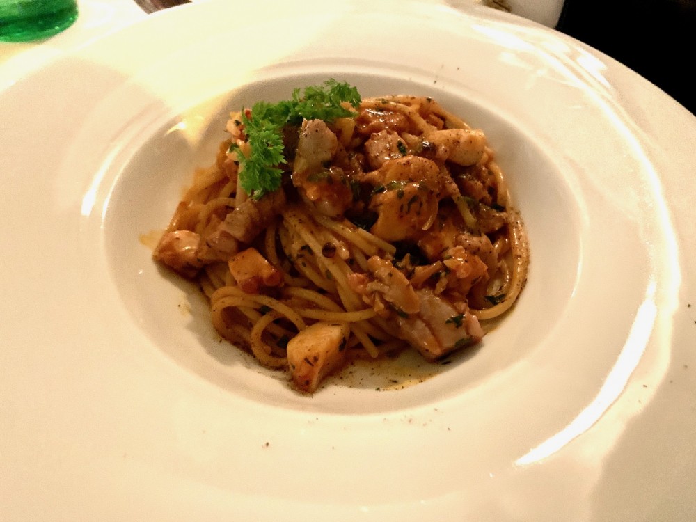 Spaghetti mit Meeresfrüchten, tadellos. - mangia e ridi - Wien