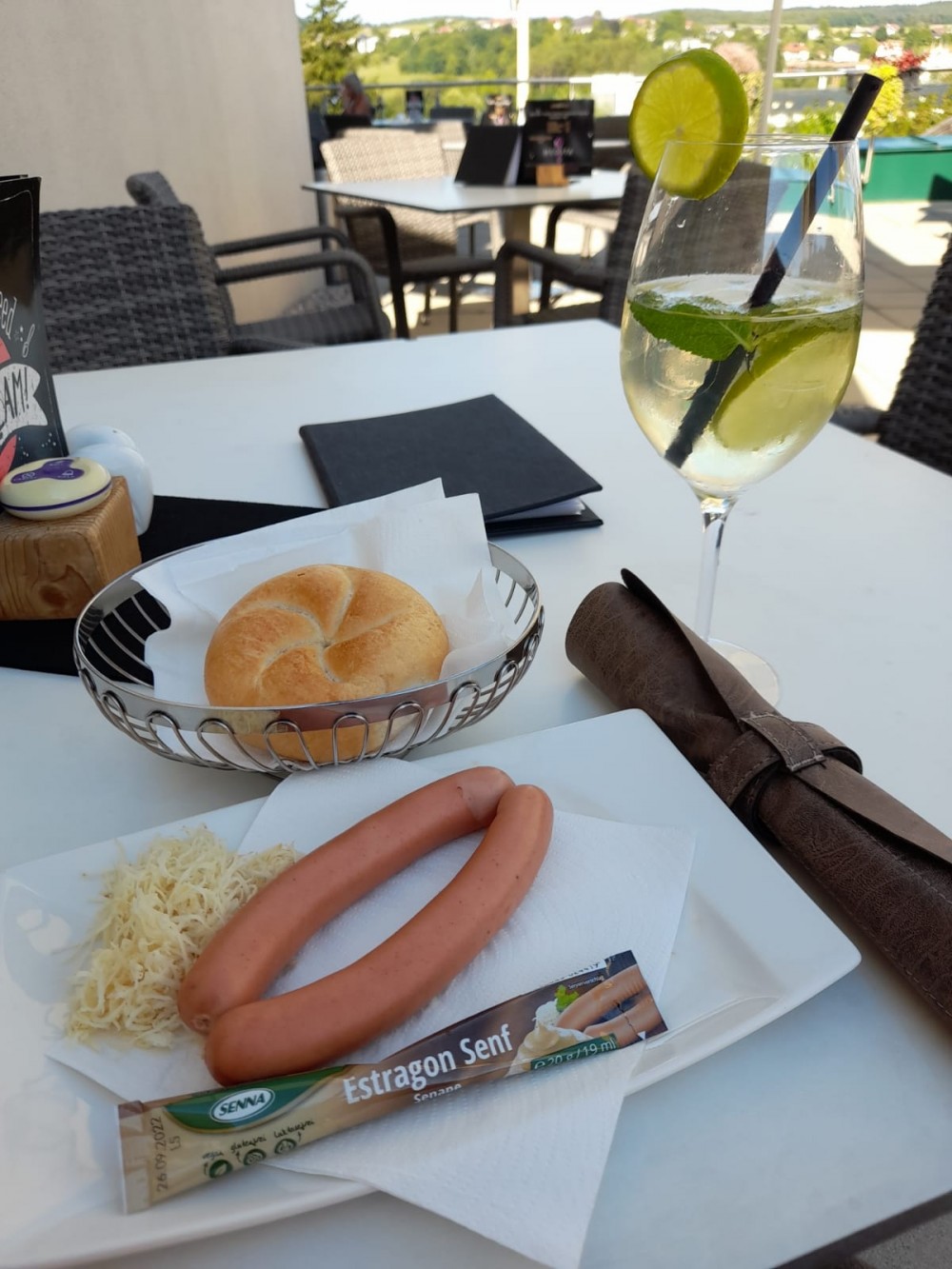 Paar Frankfurter im Medita Thermenrestaurant - Avita Resort - Bad Tatzmannsdorf