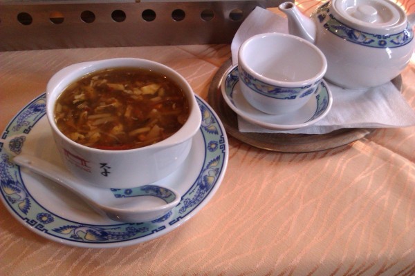 Pikante säuerliche Suppe - China Restaurant 5 Sterne - Wels