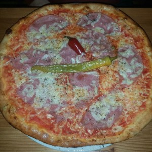Pizza Diavolo - Pizzeria Mafiosi - Alland