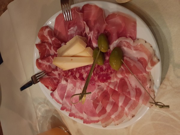 Friaulischen Würsten und Käse - La Pergola Osteria Friulana - Wien