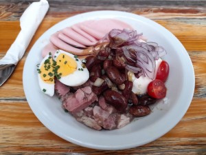 Marinierter Teller (Extra, Presswurst, Käferbohnen, Schafgupferl, Hartes Ei, ... - Weinbau Herzog Georg "Waldheuriger" - Großau