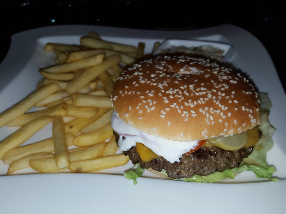 Cheeseburger - Clocktower American Bar & Grill - Wien-Süd - Brunn am Gebirge